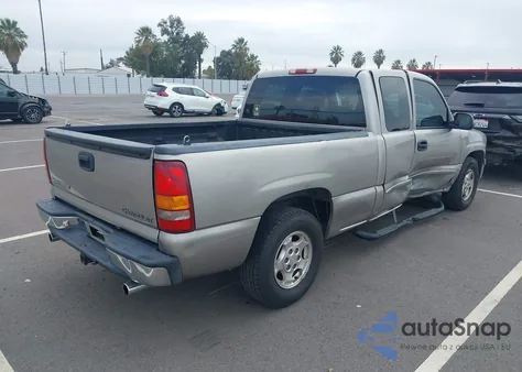 2000 Chevrolet Silverado 1500 Ls z USA, uszkodzony, nr VIN 2GCEC19T5Y1171407